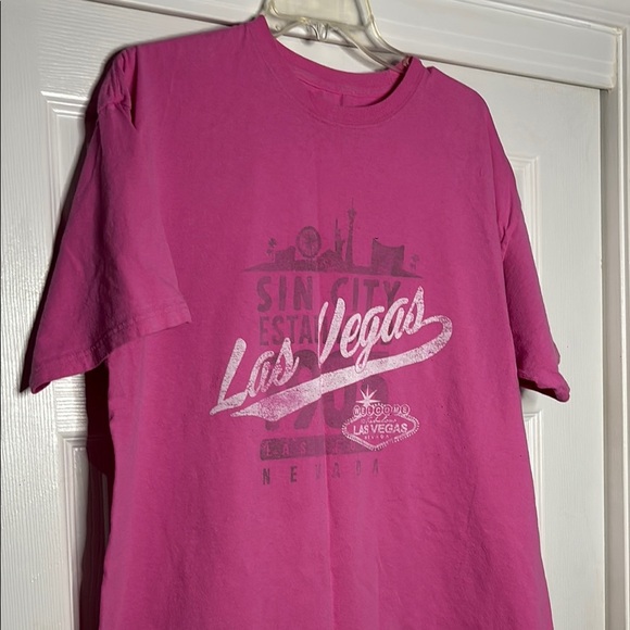 Las Vegas Pink Graphic T-Shirt XL - Picture 2 of 3